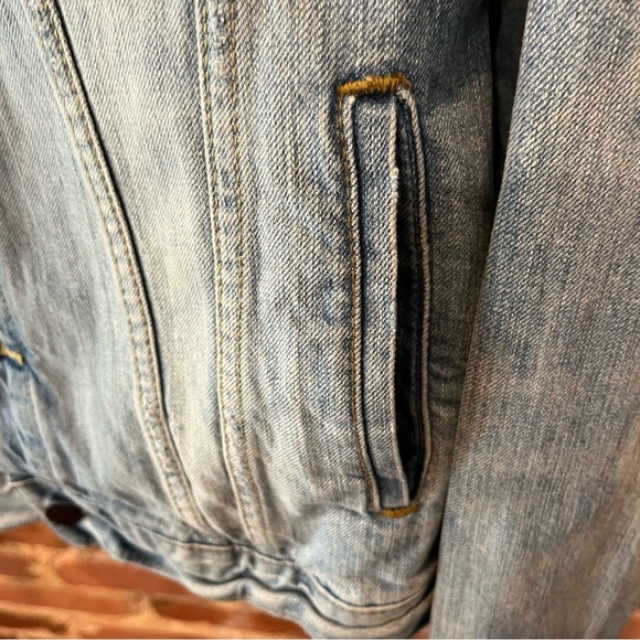 Levi’s Denim Trucker Jacket Size Medium Men’s - Picture 6 of 12